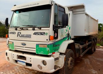 Caminhão Caçamba Ford Cargo