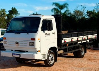 Caminhão Carroceria Volkswagen