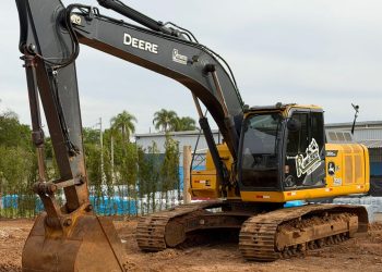 Escavadeira John Deere 22 Toneladas