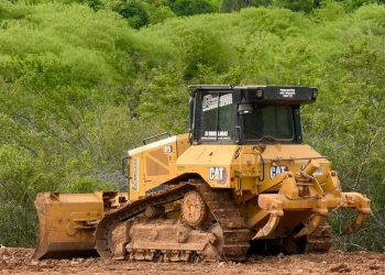 Trator de Esteira Caterpillar D5